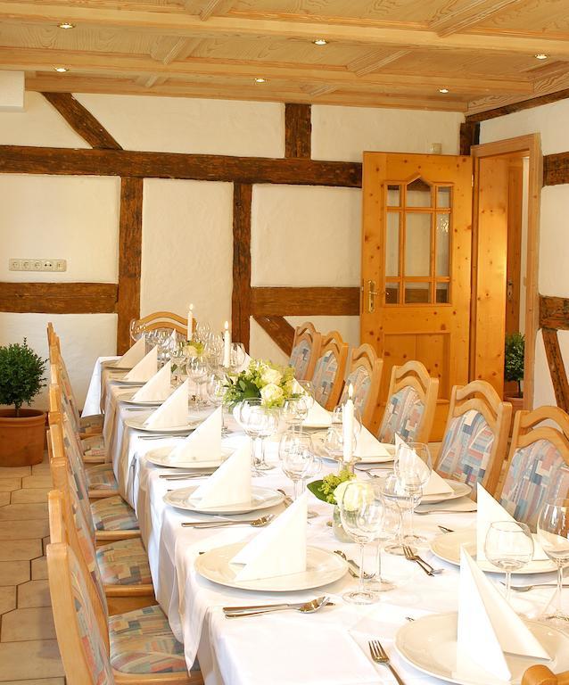 Landgasthof Und Hotel Weisser Lowe Eckental Екстериор снимка