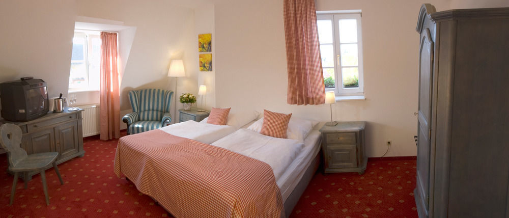 Landgasthof Und Hotel Weisser Lowe Eckental Екстериор снимка
