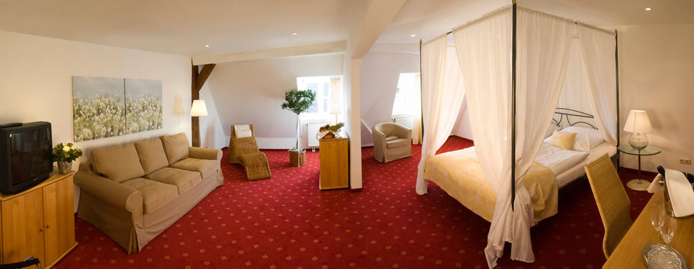 Landgasthof Und Hotel Weisser Lowe Eckental Екстериор снимка