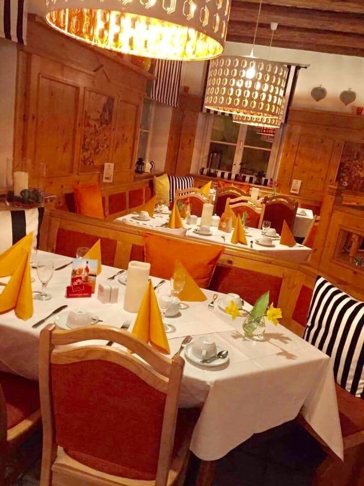 Landgasthof Und Hotel Weisser Lowe Eckental Екстериор снимка