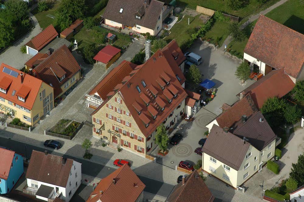 Landgasthof Und Hotel Weisser Lowe Eckental Екстериор снимка